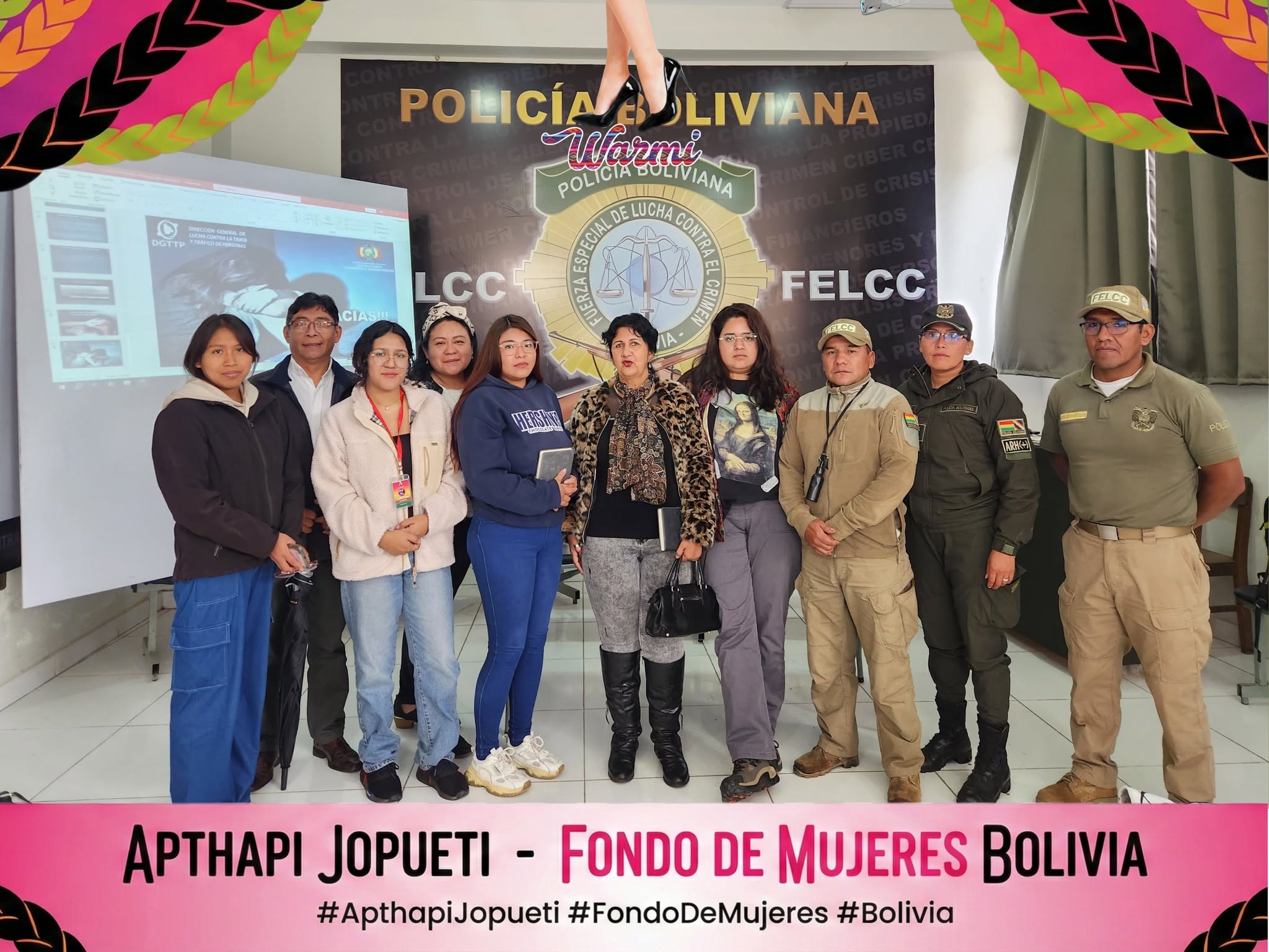 Integrantes de WARMI durante la jornada de capacitación con la FELCC